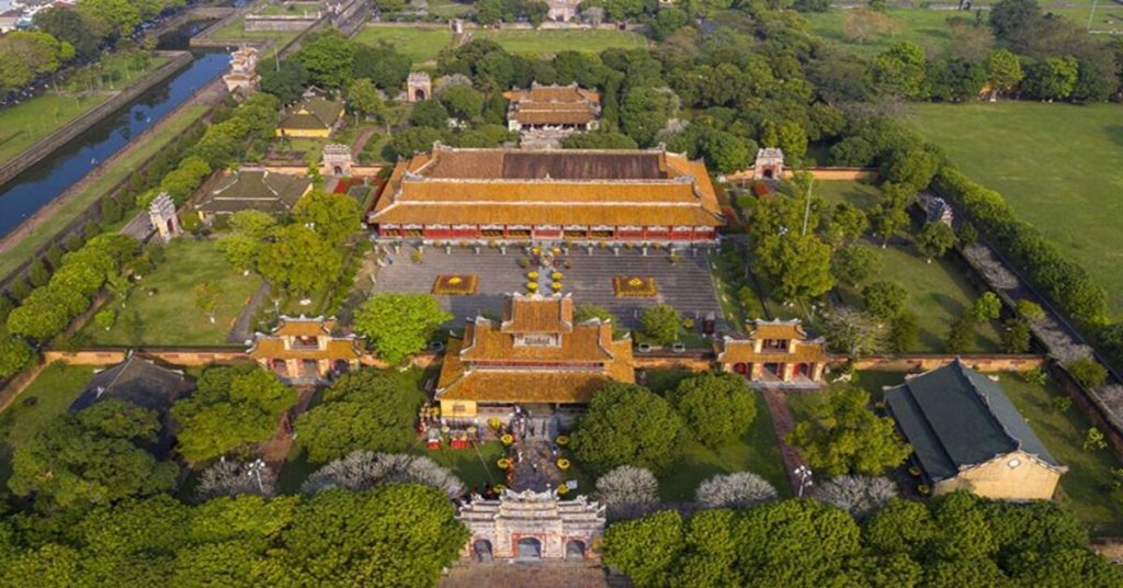 Giá vé và kinh nghiệm tham quan Đại Nội Huế