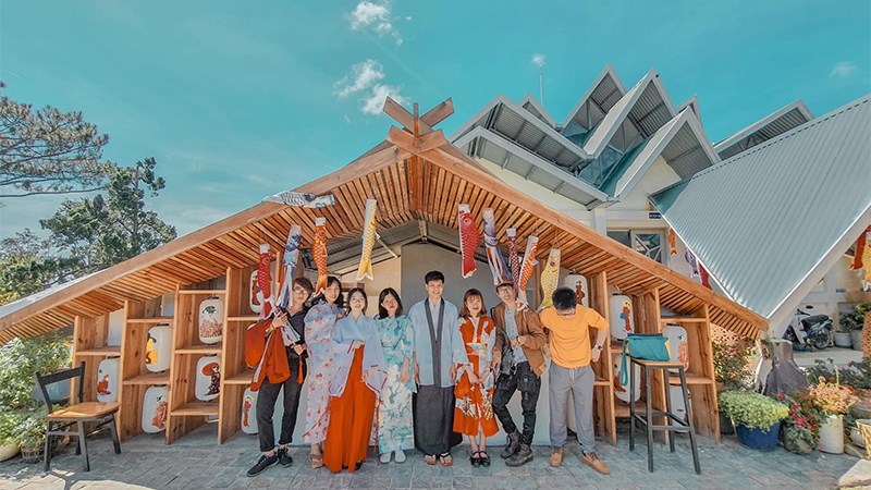 Thời điểm thích hợp để đi khu du lịch Lá Phong