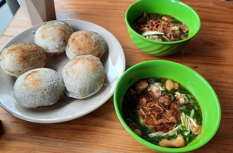Bánh căn Nhà Chung