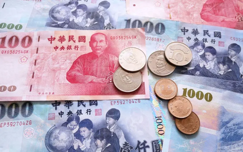 1 vạn Đài Loan (TWD) bằng 7.575.900 đồng Việt Nam (VND)