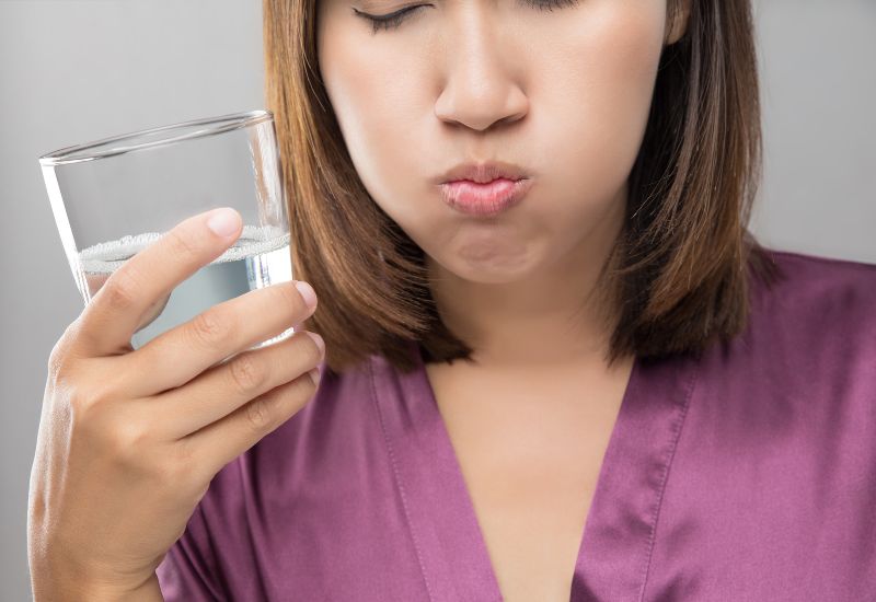 Nên súc miệng sau khi ăn hoa quả
