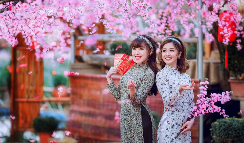 Giờ xuất hành đẹp trong ngày mùng một Tết Tân Sửu