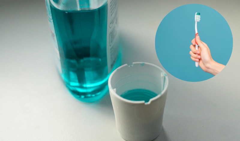Hãy ngâm bàn chải trong dung dịch nước súc miệng tầm 2 - 3 phút