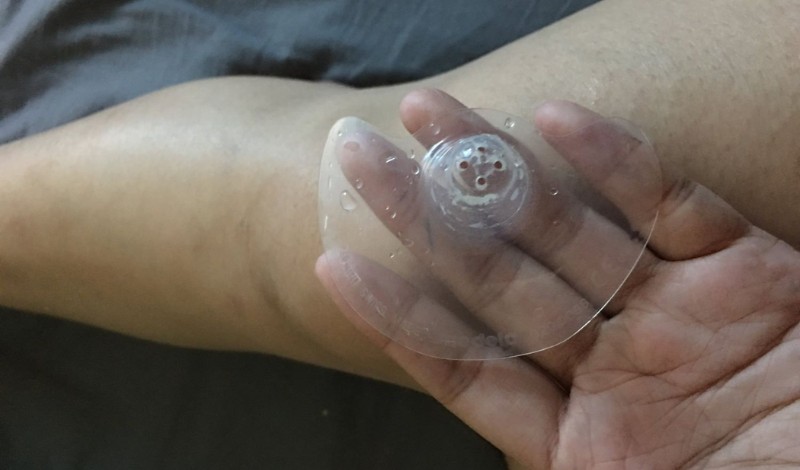 Núm trợ ti giúp các bé sinh non, gặp vấn đề về răng,... dễ dàng bú sữa hơn