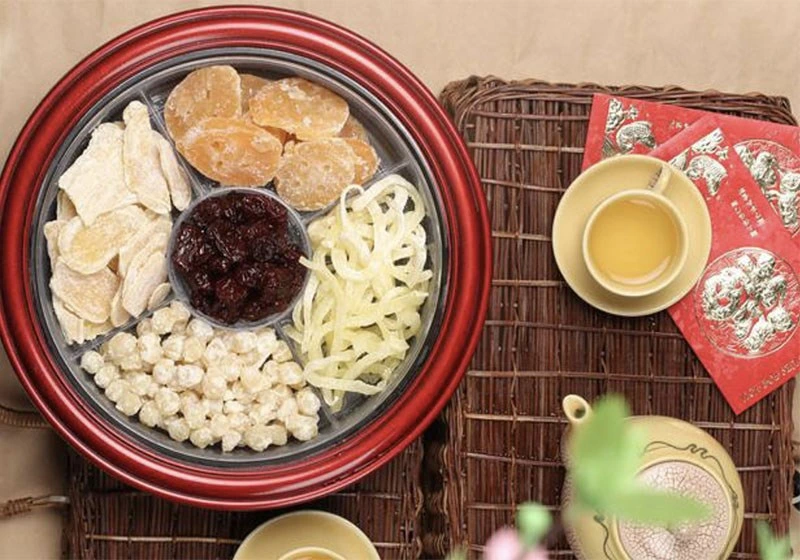 Khay mứt thể hiện nét đặc trưng của ẩm thực ngày Tết