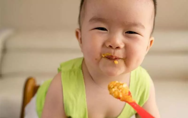 Lưu ý khi chọn bột ăn dặm Nhật Bản cho bé