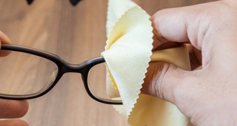 Lau mắt kính bằng vải mềm