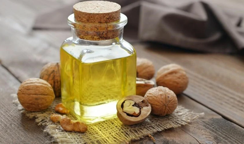 Chọn mua dầu óc chó nguyên chất