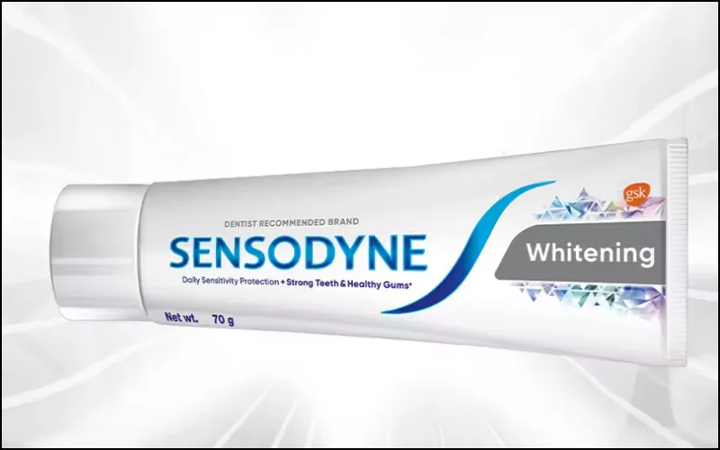 Năm 1961, kem đánh răng Sensodyne lần đầu tiên ra mắt thị trường