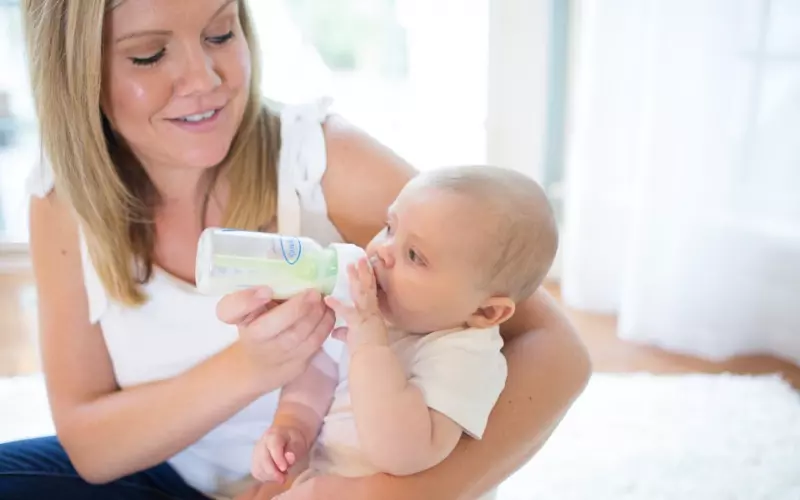 Sử dụng bình giả có thể khiến bé bị nhiễm độc