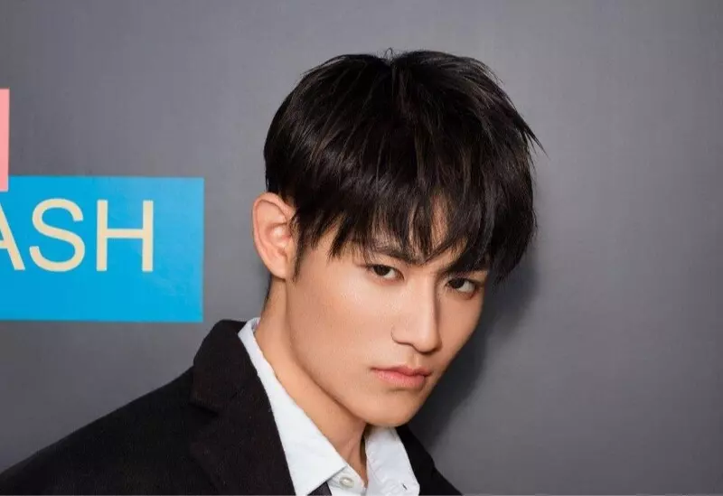 Bành Sở Việt quê quán ở Quảng Châu, Quảng Đông, anh được các fan gọi là DK