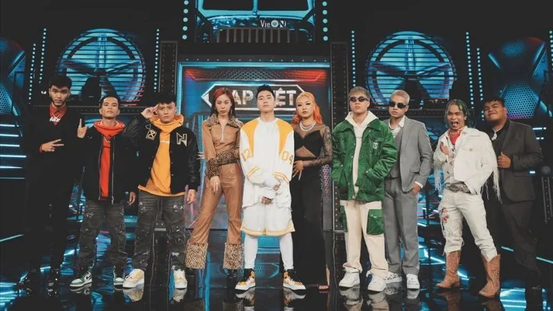 Sau thành công vang dội tại mùa 1, Karik tiếp tục giữa vai trò huấn luyện viên trong chương trình Rap Việt mùa 2