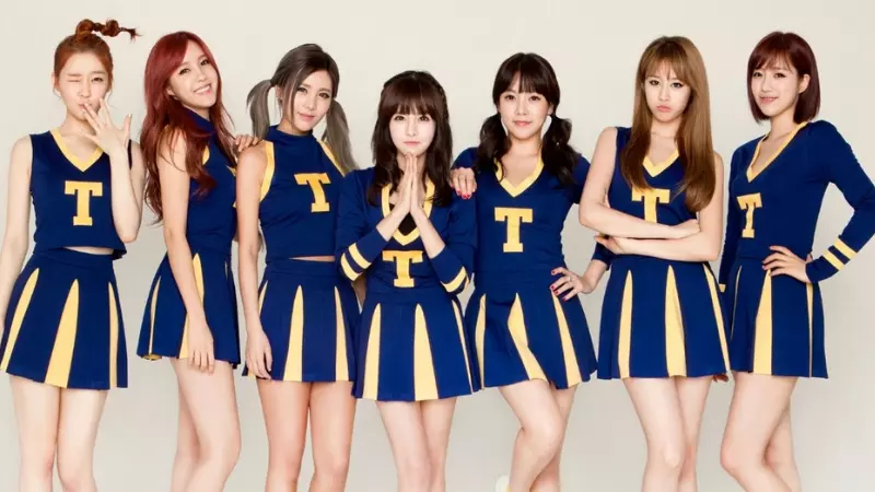 Tên gọi T-ara thể hiện tham vọng muốn trở thành "Nữ hoàng của ngành âm nhạc" của nhóm