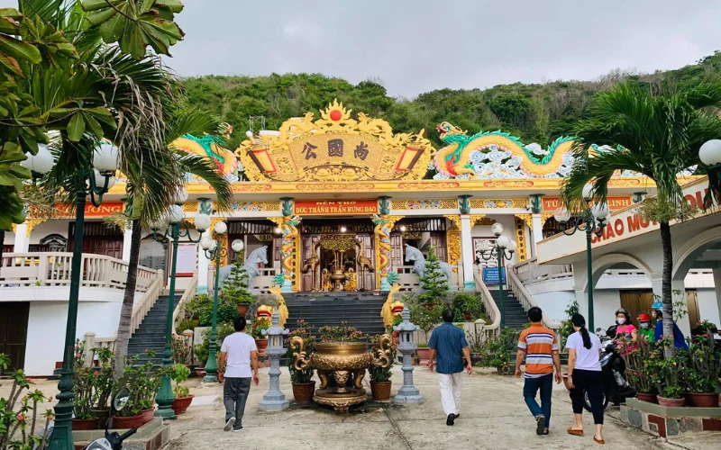 Lễ hội đền Đức Thánh Trần – Vũng Tàu
