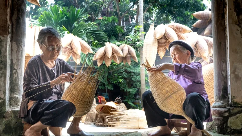 Thành ngữ về con người và xã hội